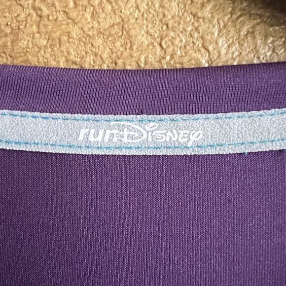 Run Disney Top   - Picture 4 of 5